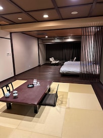 Tatami room
