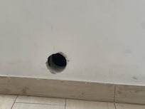 Un trou dans la chambre