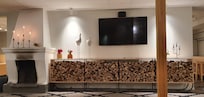Reception/lounge area.