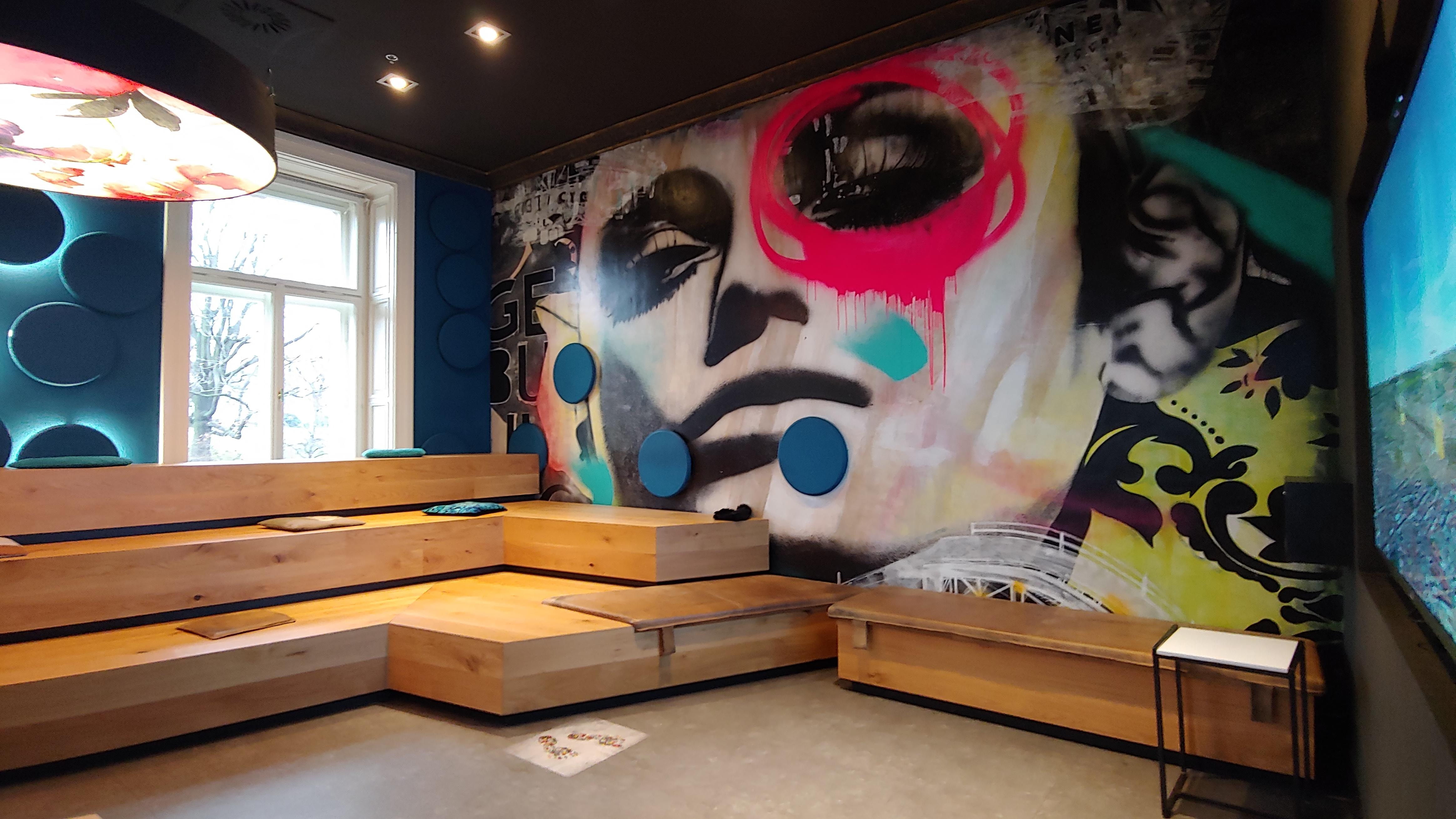 餐廳旁的公用地方