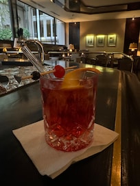 Great cocktails at the bar.