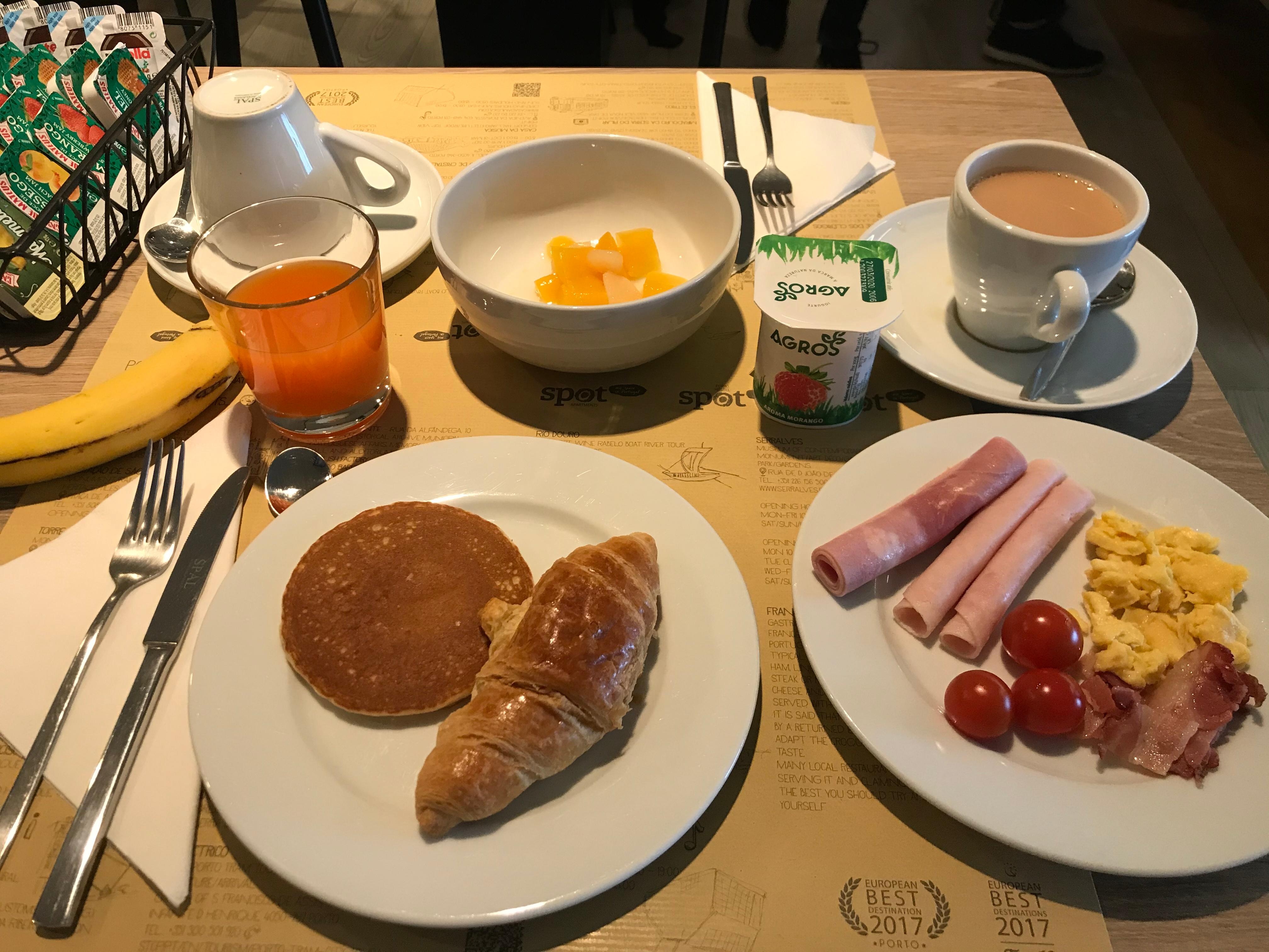 朝食
