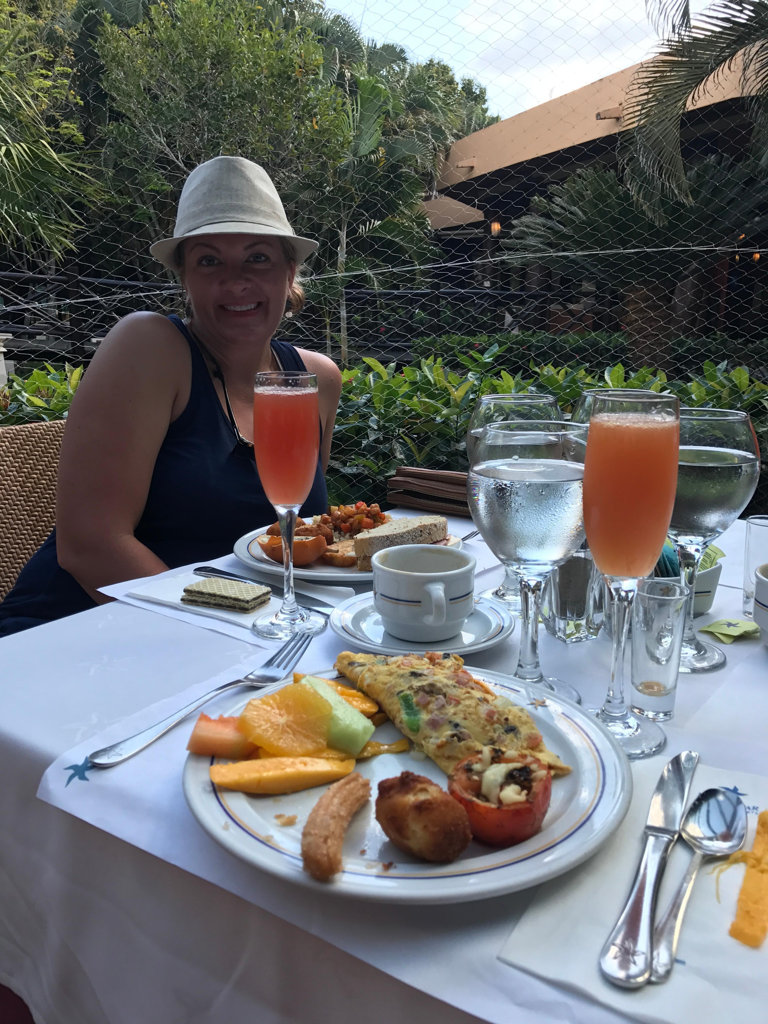 Breakfast by the flamingos