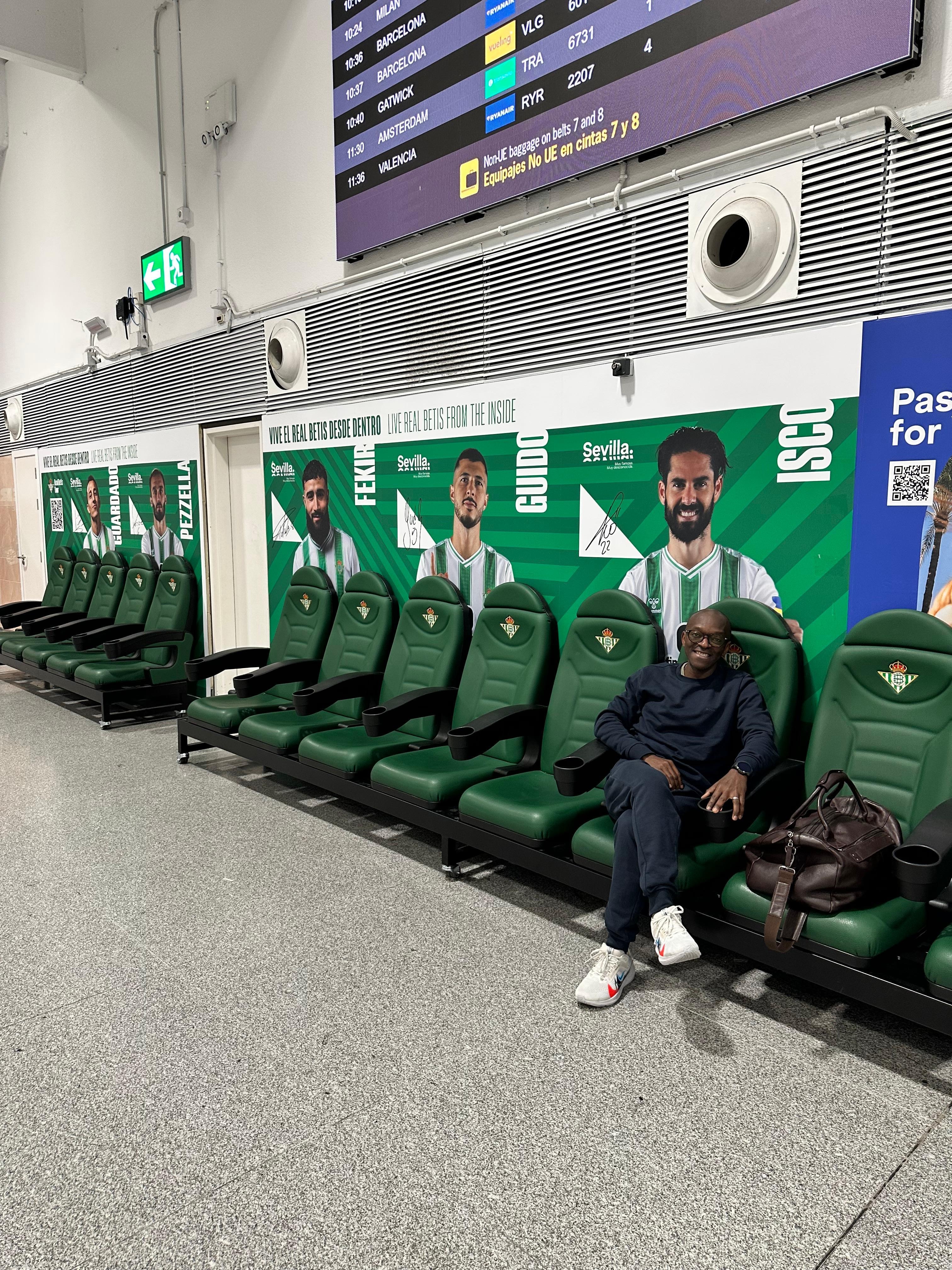 Chegada ao aeroporto de Sevilha