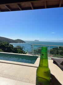 Chegamos ja relaxando na piscina mais alta com essa vista deslumbrante..