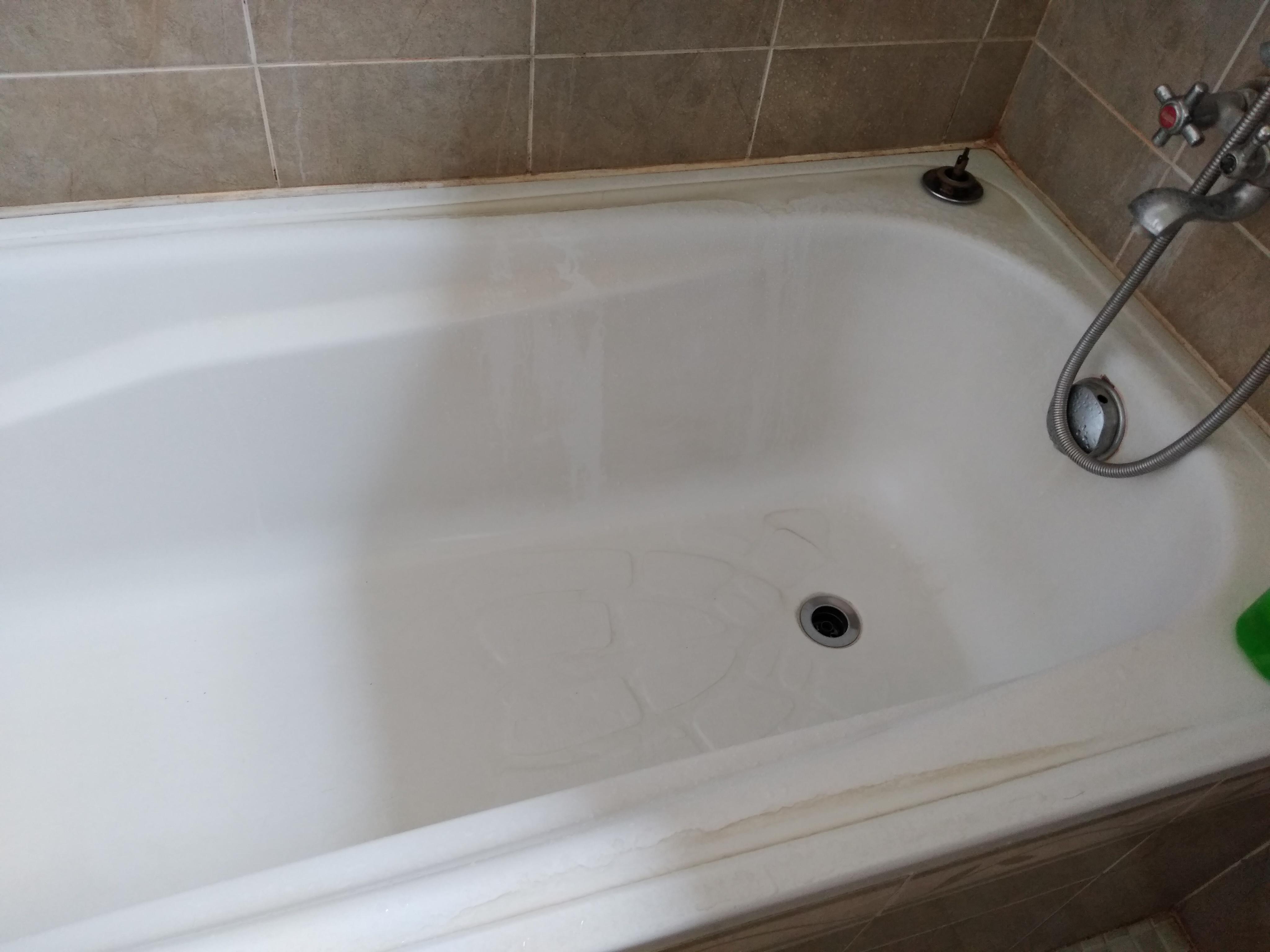 Stained tub