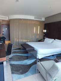 Skønne værelser med badekar. Gode senge.