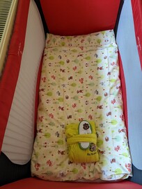 Travel cot instead of a "real" baby bed with proper mattress
