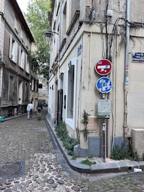 Neighborhood