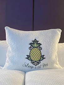 Stylish and cozy “Fashionista” room (pic # 3)