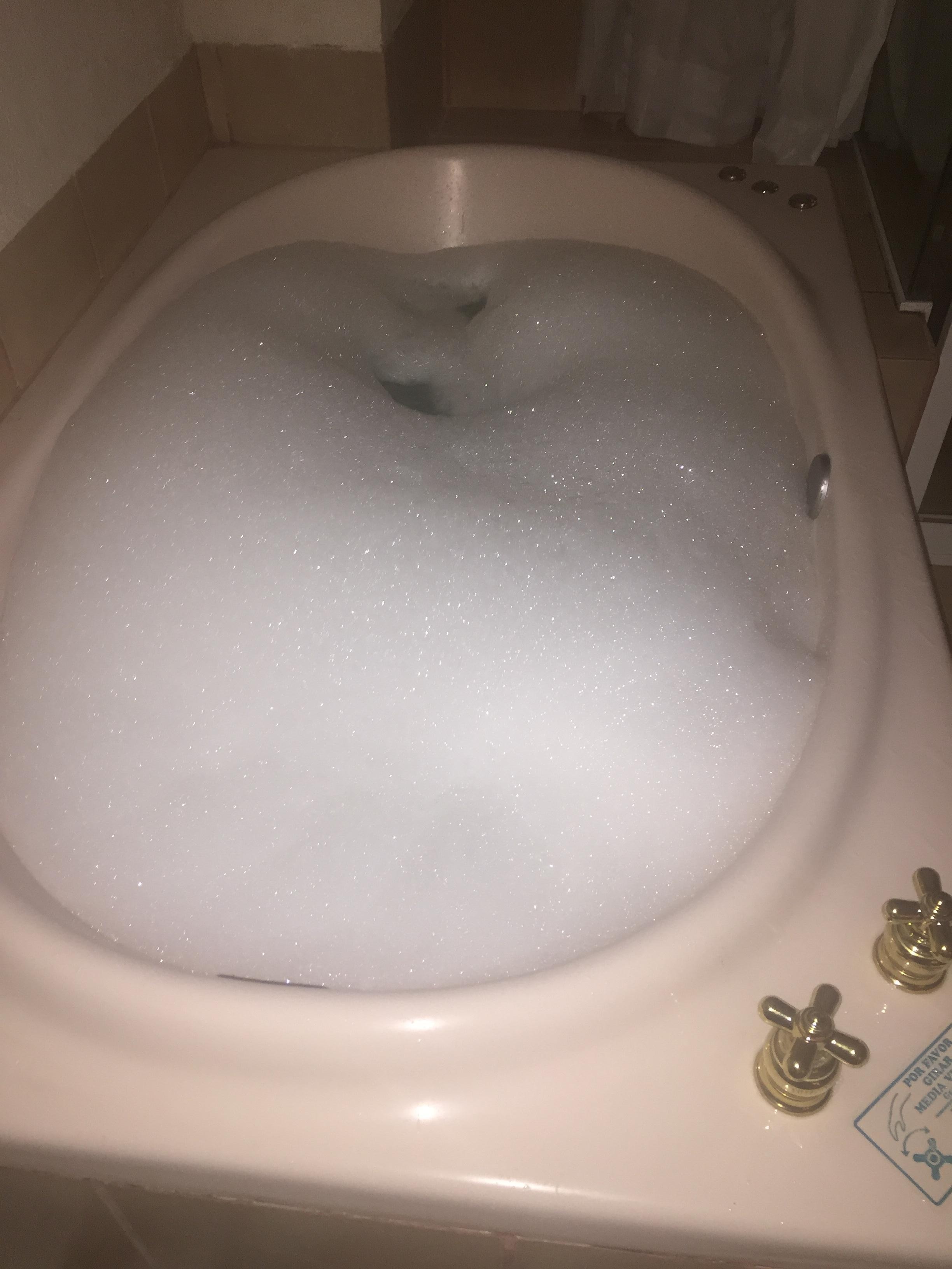 Jacuzzi in the room