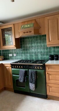 Very clean kitchen