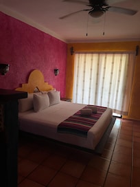 King size bed