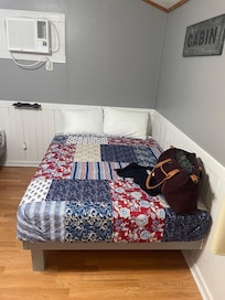 2 double beds. Small but ok for 1 night.
