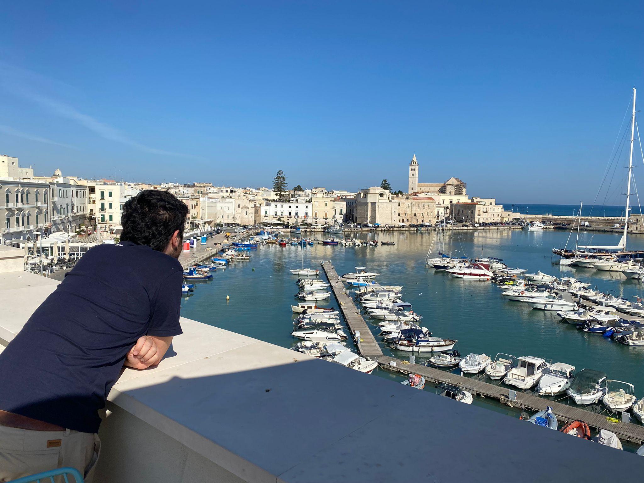 Foto dalla terrazza per fare colazione.