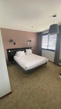 Chambre top ormis le tapis au sol