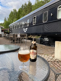 Servering vid stationen