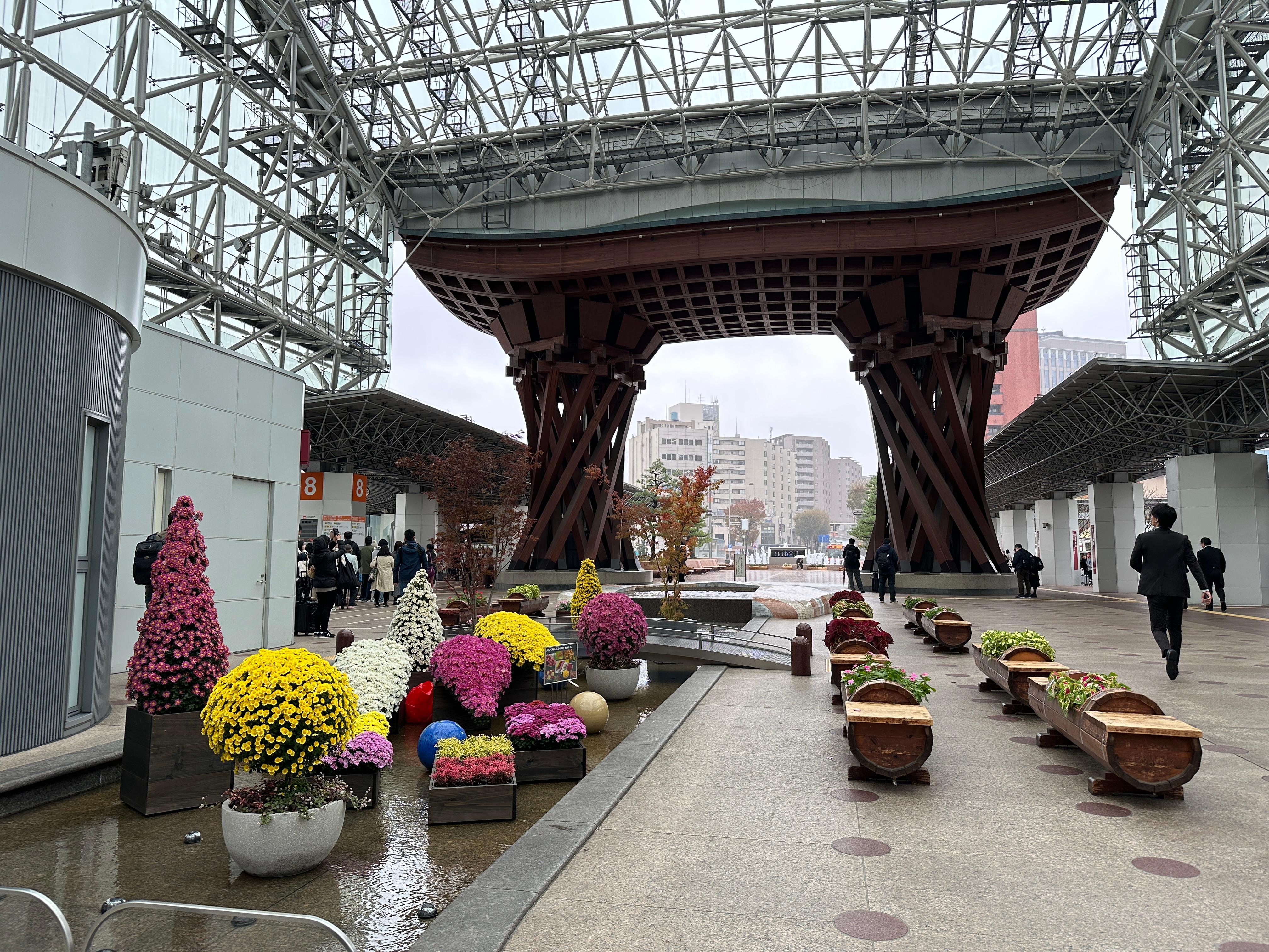 Kanazawa station is very close to the hotel