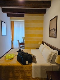 Habitación pequeña, pero no fue problema para una estancia corta.