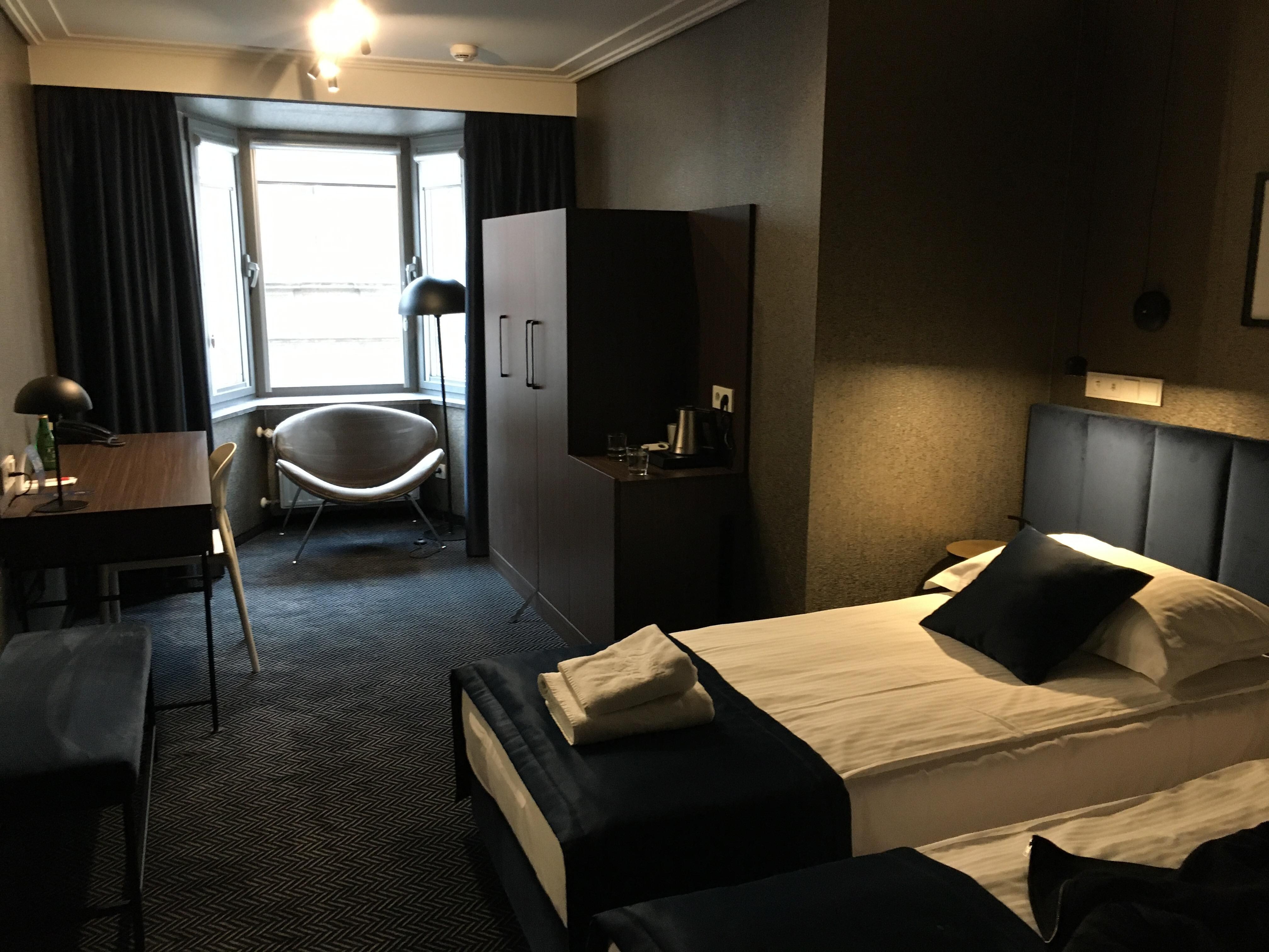Twin room 