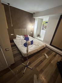 last day i had to request for a fan as the a/s was not working and it was so warm with the fan