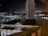窓から撮った夜景