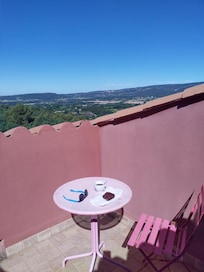 Kettle and coffee in each room for those who don't eat proper breakfast like me
