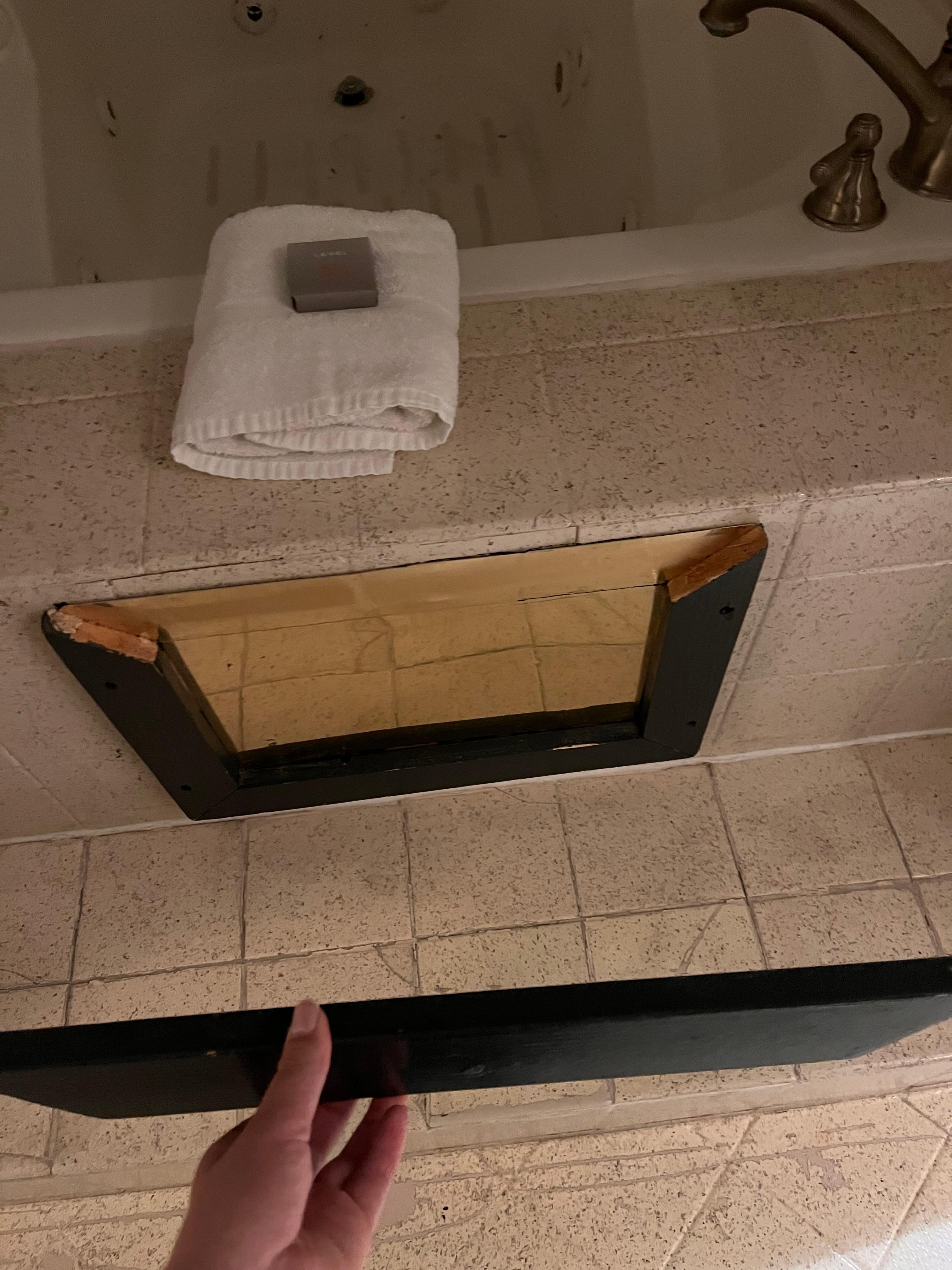 Encadrement du miroir