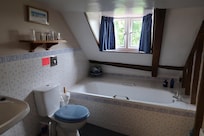 Bathroom (on the way into the bedroom)