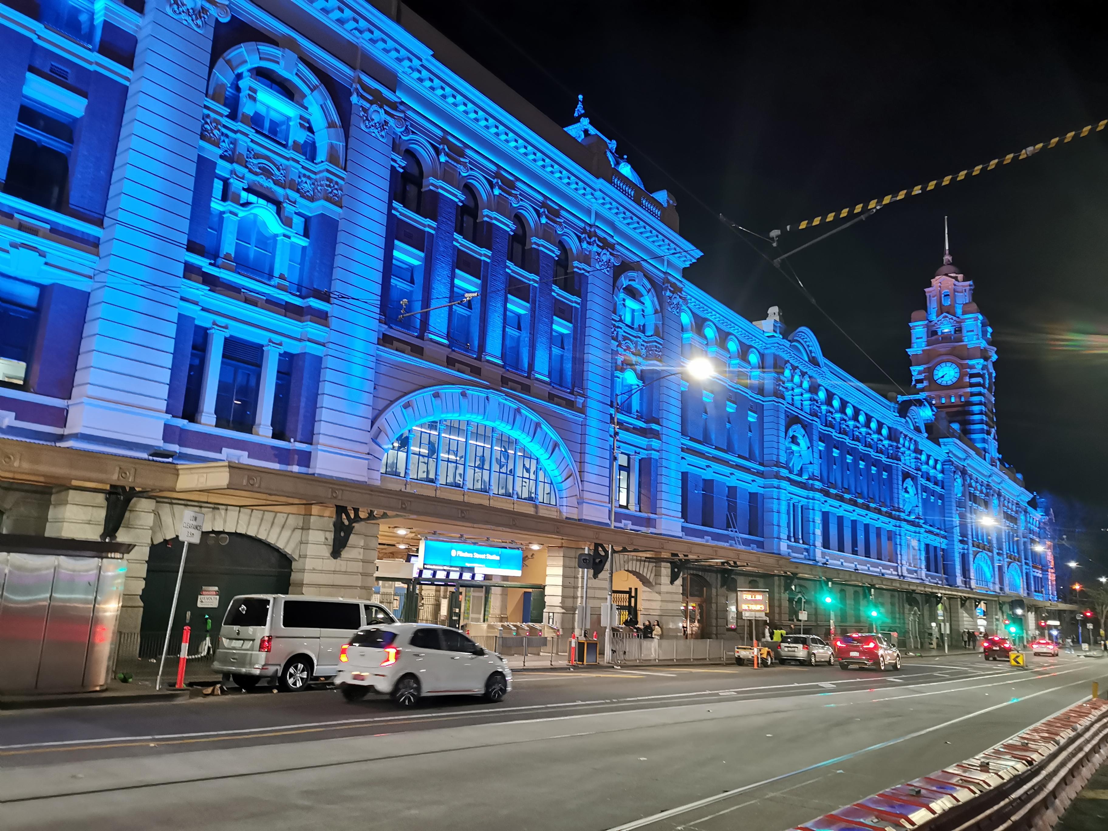 行幾分鐘就到火車站