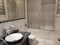 Baño de la habitación