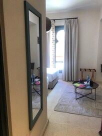 pool view room