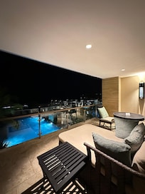 Ocean baron suite