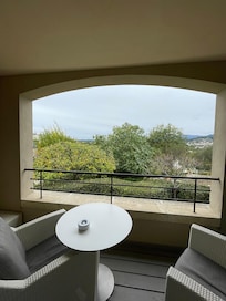 Vue de la chambre trĂšs reposante