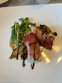 Involtini di speack con caprino