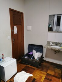 Falta espaço pra mala