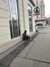 Another homeless person near NH hotel