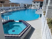 Piscine de lâhĂŽtel