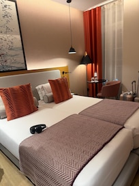 Excelente quarto, só a cama que é muito macia.