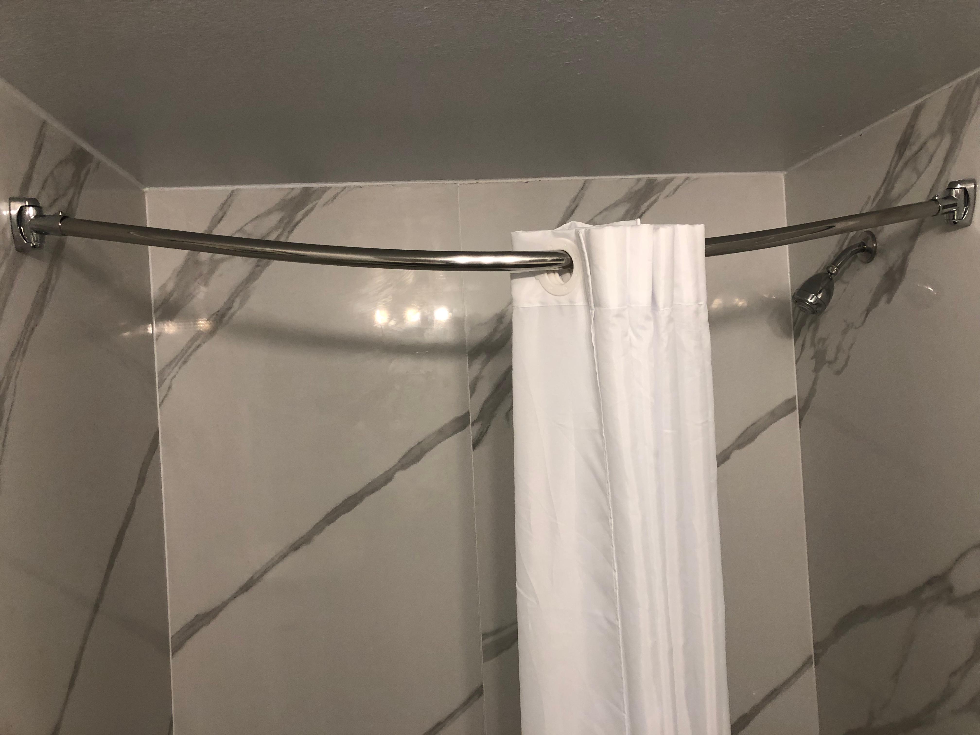 Saggy shower bar