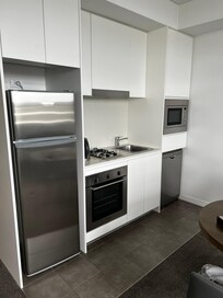 部屋に備え付けのキッチン。