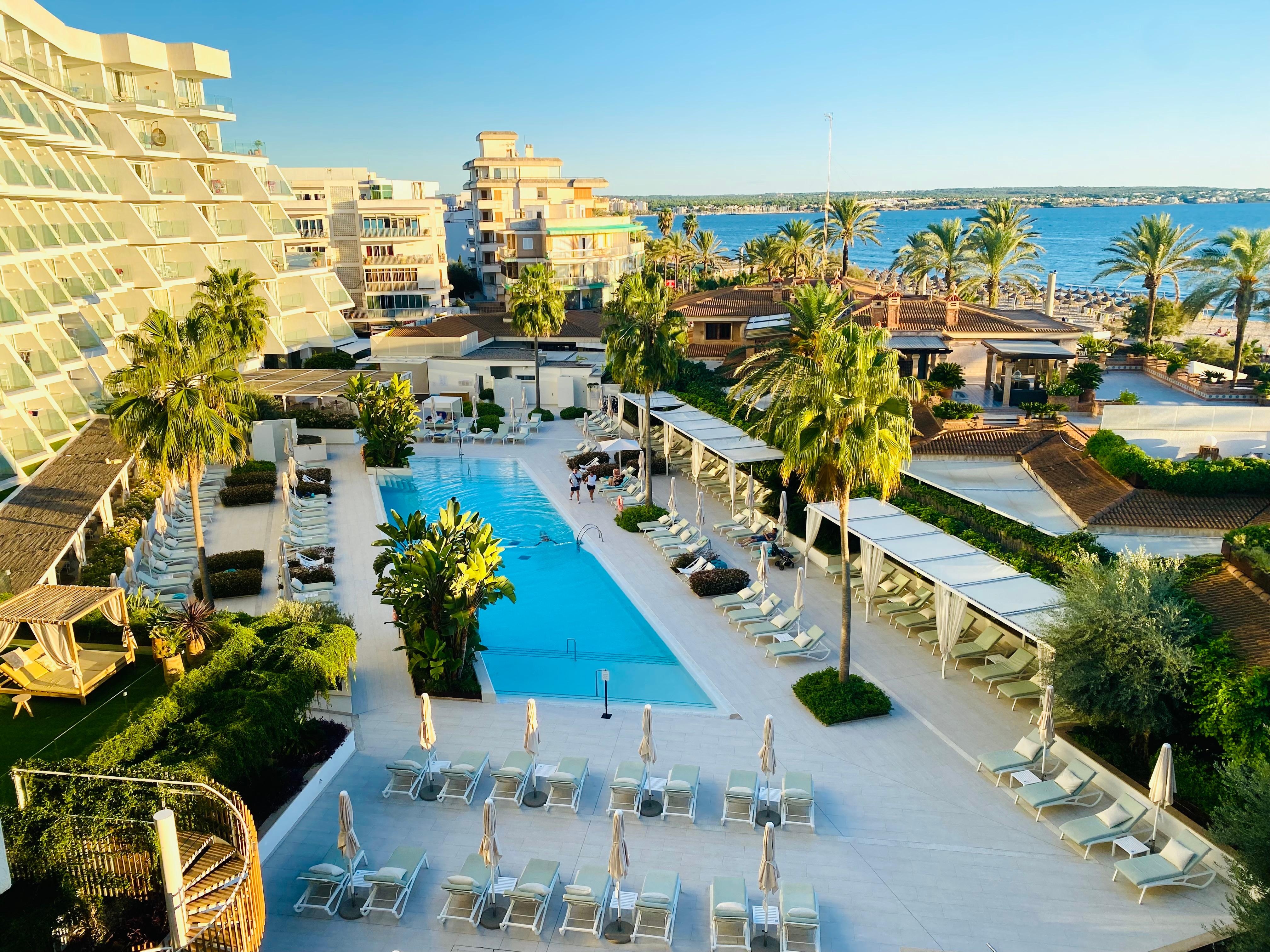 Great sea view from 4th floor.