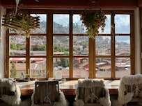 breakfast room