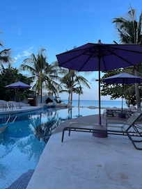 Pool 1