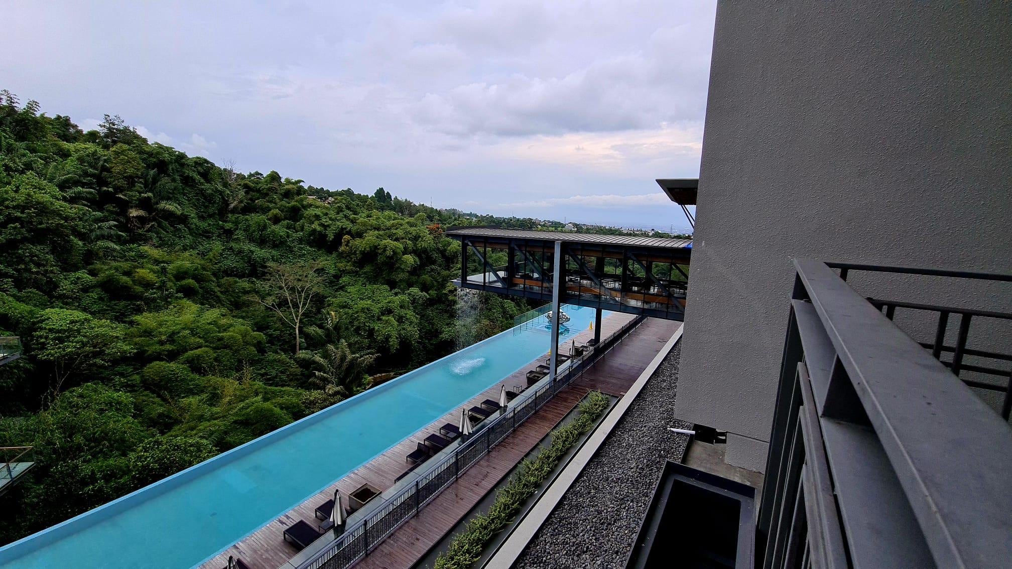 VIEW FROM OUR ROOM ( room 273 )