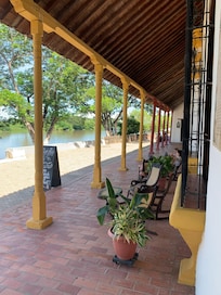 Afueras del hotel