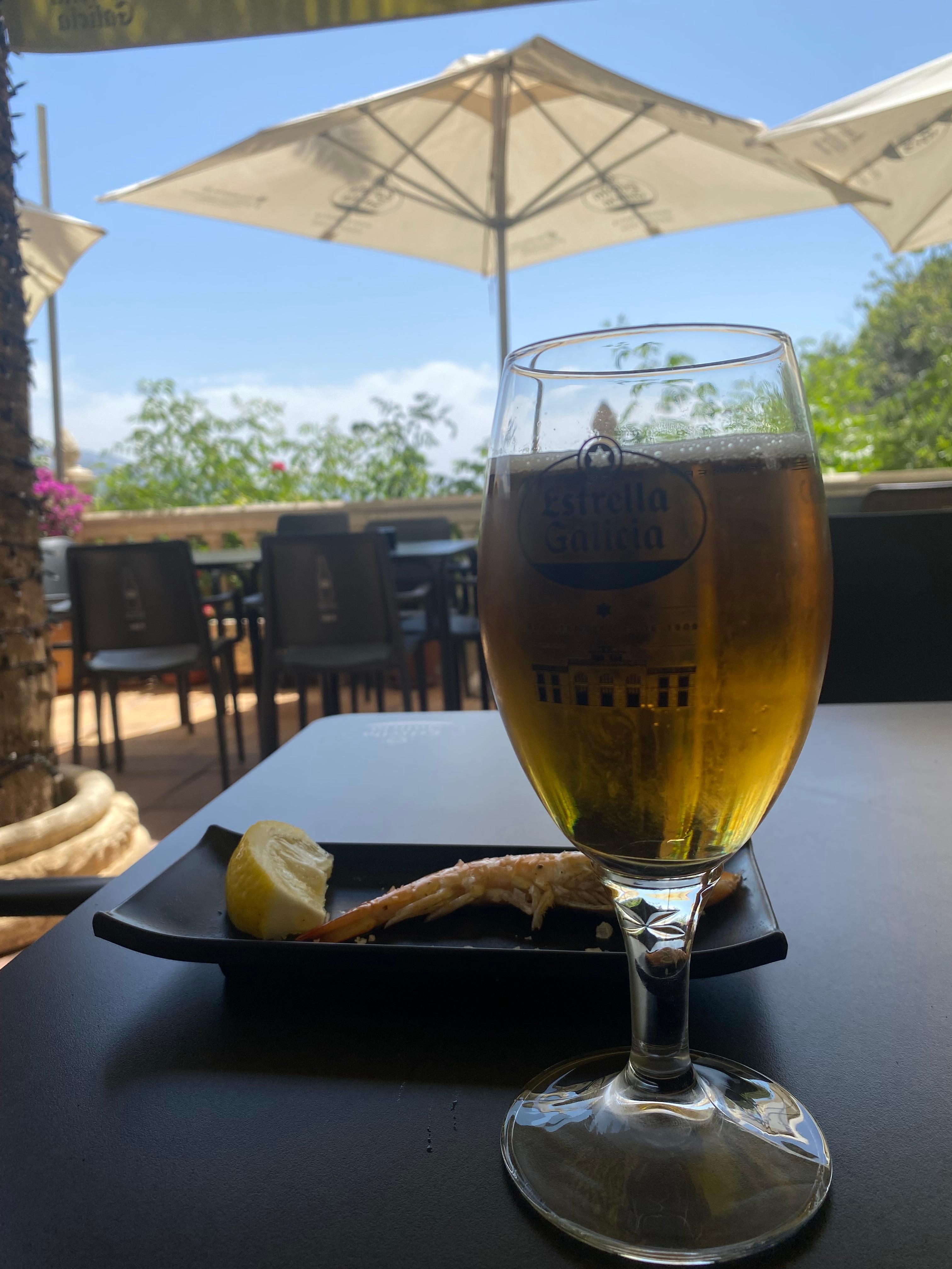 Solo hay un bar en el pueblo 