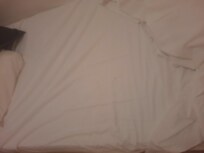 Al ampliar la foto se puede observar pequeñas manchas, realmente no sé si se cambiaron