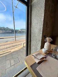 Janela do restaurante do café da manhã