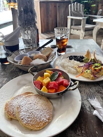 Delicious (free) breakfast!